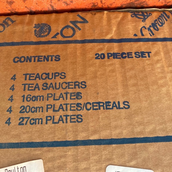 Royal Albert “ Old Country Rose” 20 piece set - Picture 2 of 5